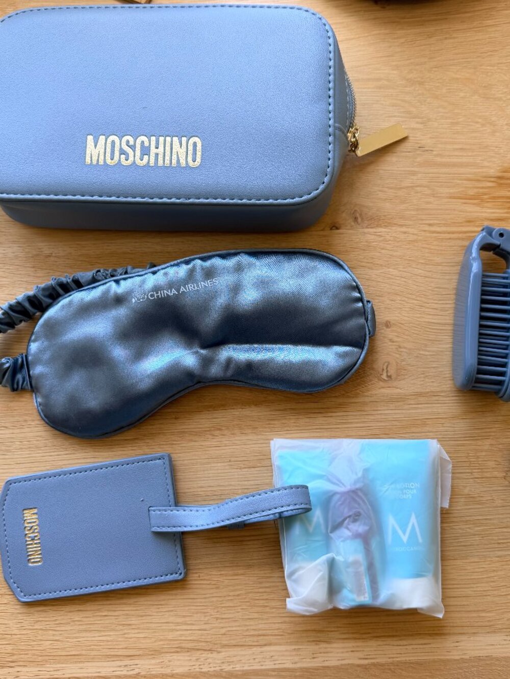 Brand New - Moschino x China Airlines Cosmetic Bag